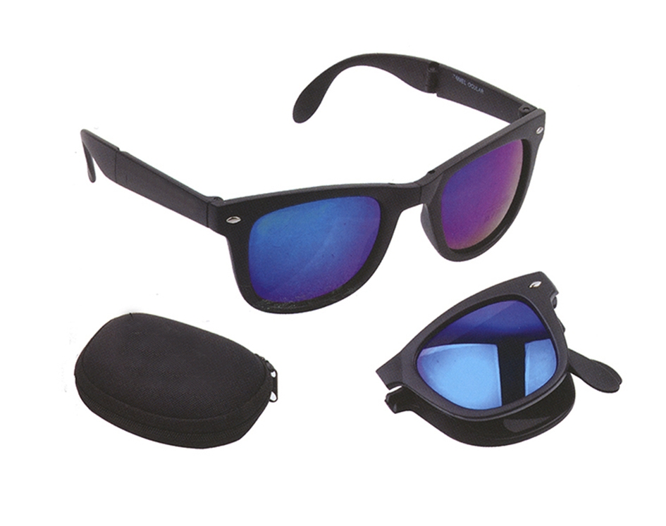 Sammenleggbare solbriller i sort. UV400 garanterer at solbrillene blokkerer minst 99 % av UV-strålingen som treffer glassene, så ingen farlige stråler når øyet så lenge solbrillen sitter godt på hodet. 